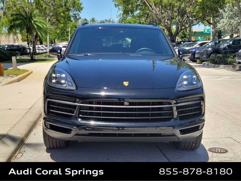 Used 2023 Porsche Cayenne AWD/4WD image 14