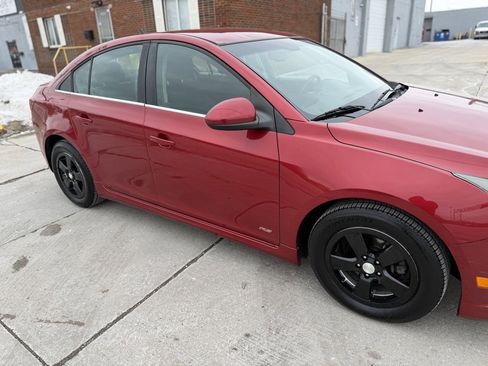 Used 2014 Chevrolet Cruze LT w/ RS Package image 3