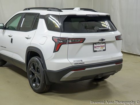 New 2026 Chevrolet Equinox LT w/ Convenience Package II image 7