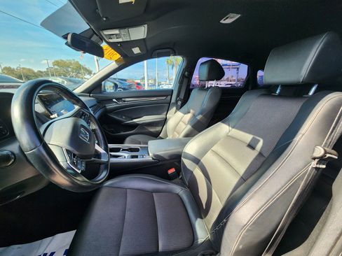 Used 2018 Honda Accord Sport image 15
