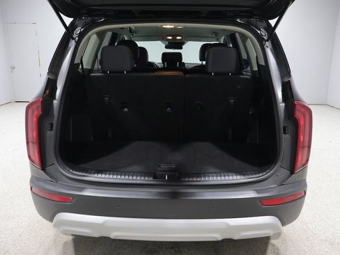 Used 2020 Kia Telluride LX AWD/4WD image 19