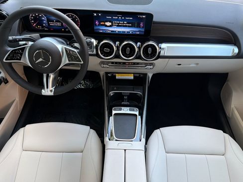 New 2026 Mercedes-Benz GLB 250 image 12