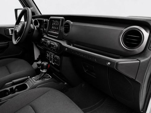 Used 2023 Jeep Wrangler Unlimited w/ Cold Weather Group AWD/4WD image 16