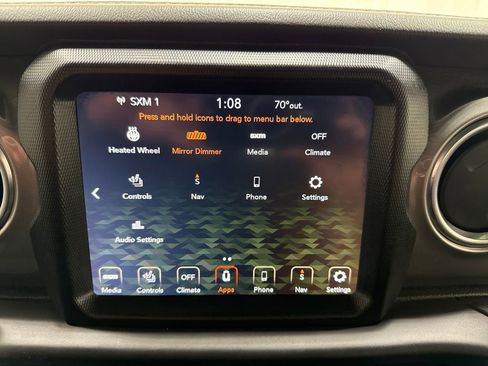 Used 2020 Jeep Wrangler Unlimited Sahara image 28