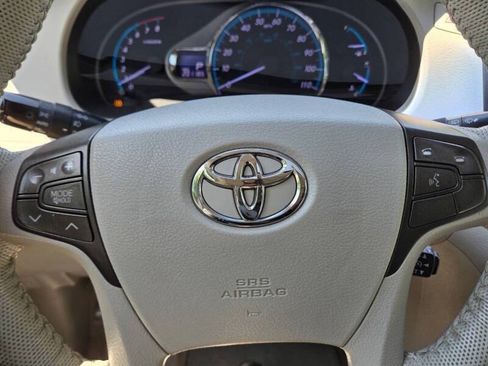Used 2012 Toyota Sienna XLE w/ Premium Pkg FWD image 18