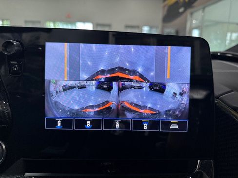 Used 2023 Chevrolet Corvette Z06 w/ Z07 Performance Package RWD image 80