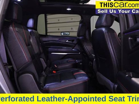 Used 2025 Chevrolet Traverse RS w/ LPO, Cargo Package FWD image 32