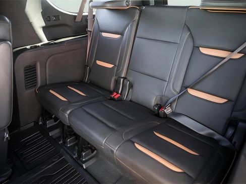 Used 2021 GMC Yukon XL AT4 w/ AT4 Premium Plus Package image 24