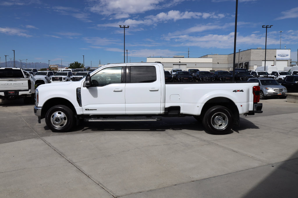Used 2024 Ford F350 Lariat AWD/4WD image 3