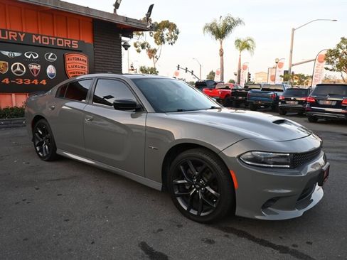Used 2019 Dodge Charger R/T w/ Blacktop Package image 14