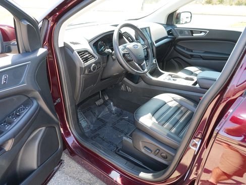 Used 2024 Ford Edge SEL w/ Convenience Package image 15