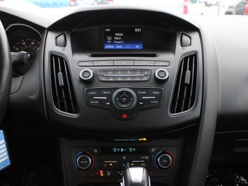 Used 2016 Ford Focus SE image 12