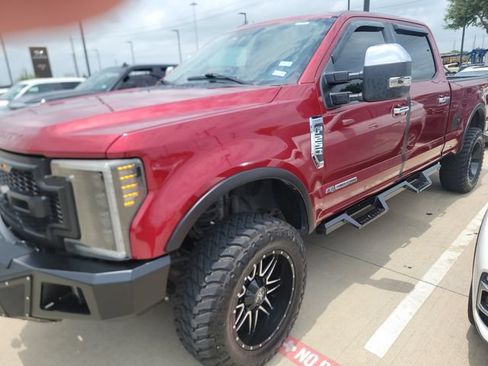Used 2018 Ford F250 XLT w/ XLT Premium Package AWD/4WD image 1