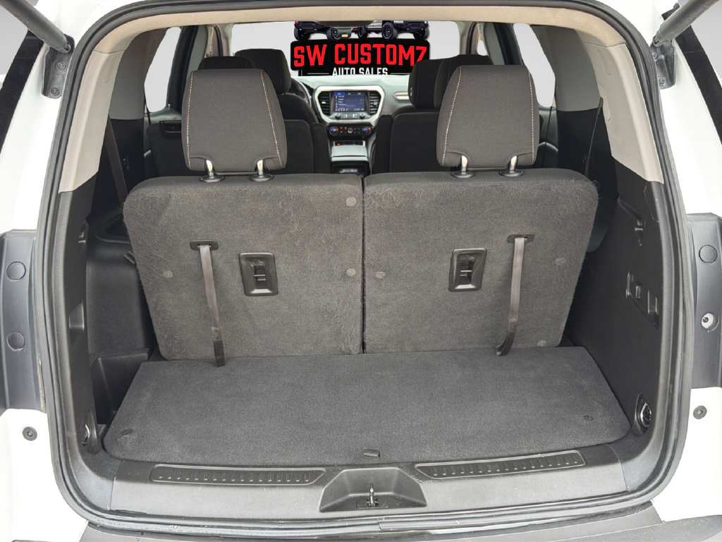 Used 2022 GMC Acadia SLE w/ Driver Convenience Package FWD image 14