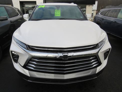 Used 2024 Chevrolet Blazer Premier w/ LPO, Floor Liner Package image 2