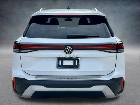 Certified 2026 Volkswagen Tiguan S w/ 18" Wheel Package FWD image 6