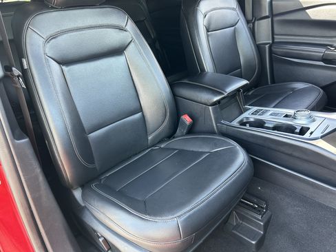 Used 2020 Ford Explorer XLT w/ Equipment Group 202A RWD image 8