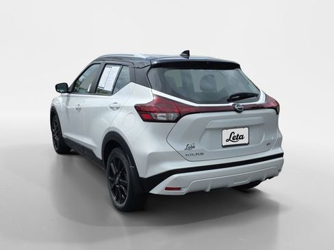 Used 2024 Nissan Kicks SV image 6