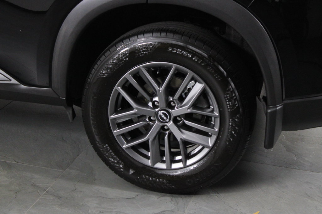 Certified 2025 Nissan Rogue S FWD image 15