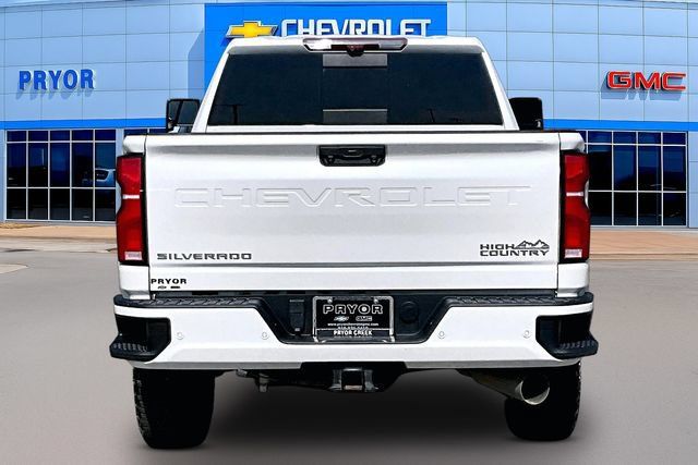 Used 2024 Chevrolet Silverado 2500 High Country w/ High Country Premium Package AWD/4WD image 6