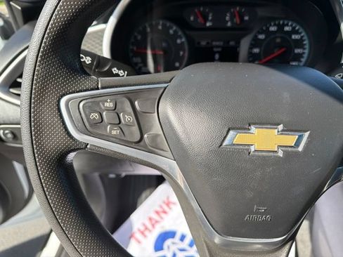 Used 2022 Chevrolet Malibu LT FWD image 18