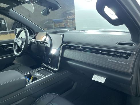 New 2024 GMC Sierra EV Denali image 29