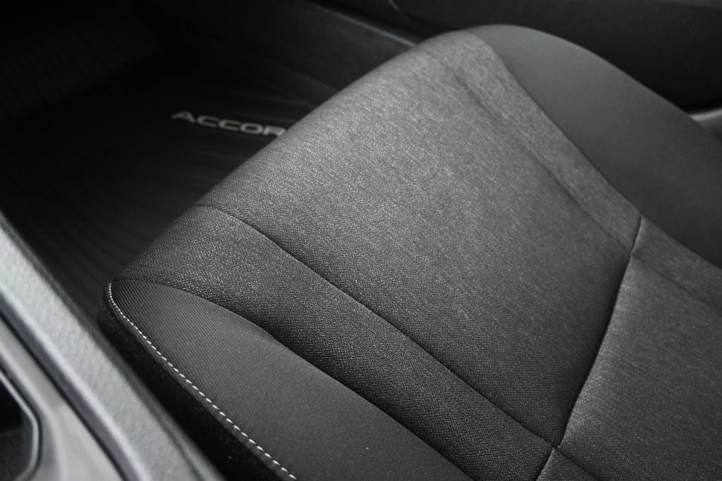 Used 2025 Honda Accord SE image 30