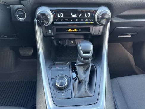 Certified 2024 Toyota RAV4 SE image 29