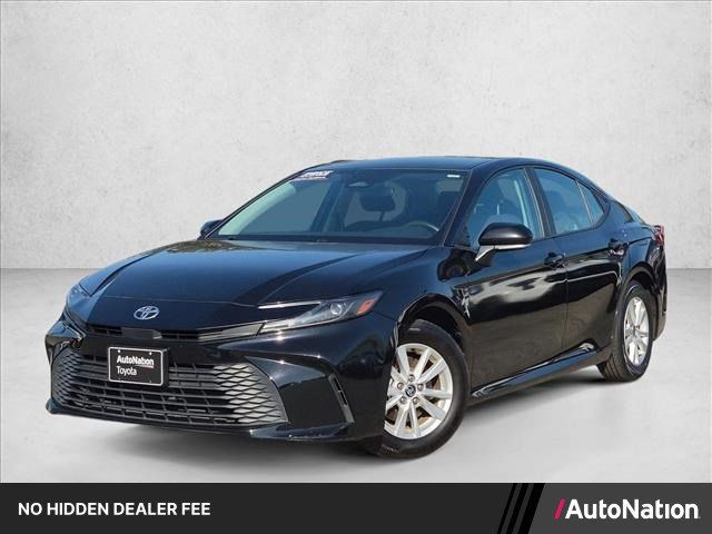 Used 2025 Toyota Camry LE FWD image 1