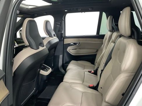 New 2026 Volvo XC90 B6 Ultra w/ Protection Package Premier AWD/4WD image 32