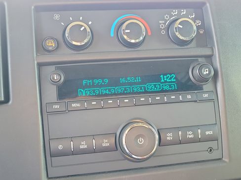 Used 2023 GMC Savana 2500 w/ Driver Convenience Package image 18