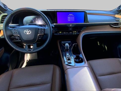 Used 2025 Toyota Crown Signia w/ Advanced Technology Package AWD/4WD image 16