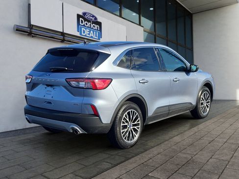 Certified 2022 Ford Escape SE w/ Convenience Package image 3