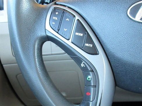 Used 2014 Hyundai Elantra SE w/ Option Group 02 image 19