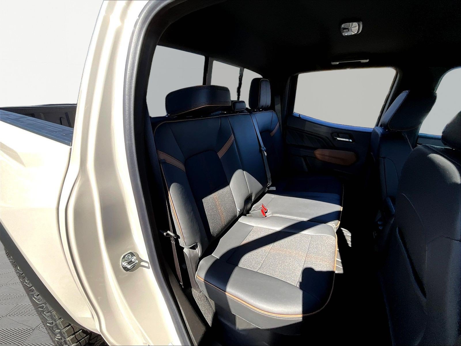 New 2026 GMC Canyon AT4 w/ LPO, Skid Plate Package AWD/4WD image 19