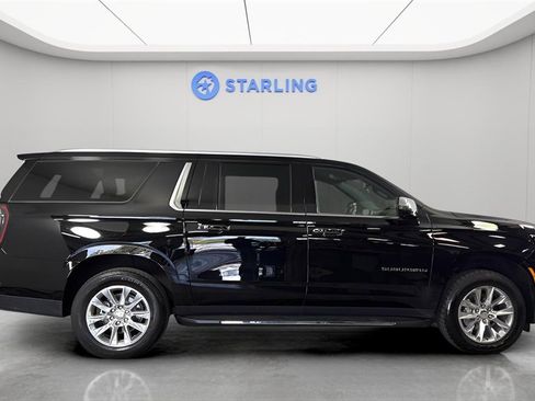 Certified 2025 Chevrolet Suburban Premier image 11