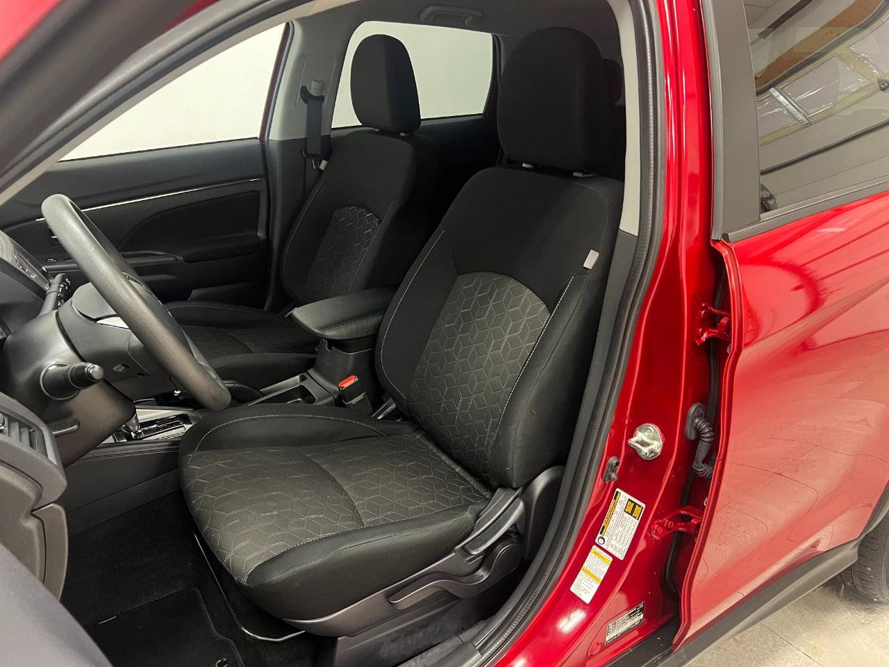 Used 2024 Mitsubishi Outlander Sport AWD image 25