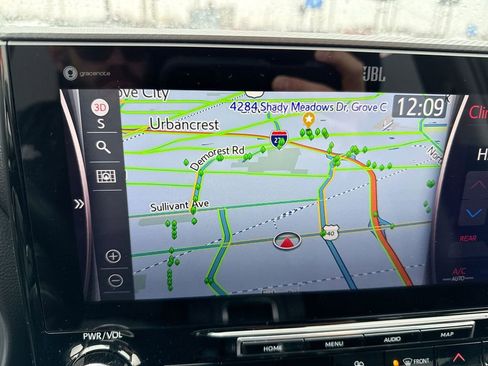 Used 2021 Toyota Highlander Platinum image 18