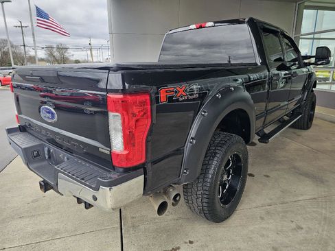 Used 2017 Ford F250 XLT w/ XLT Value Package image 5