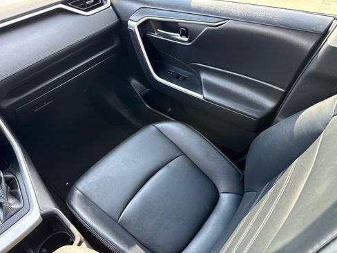 Used 2023 Toyota RAV4 XLE Premium FWD image 16