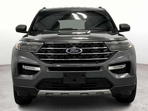 Used 2020 Ford Explorer XLT w/ Equipment Group 202A image 5
