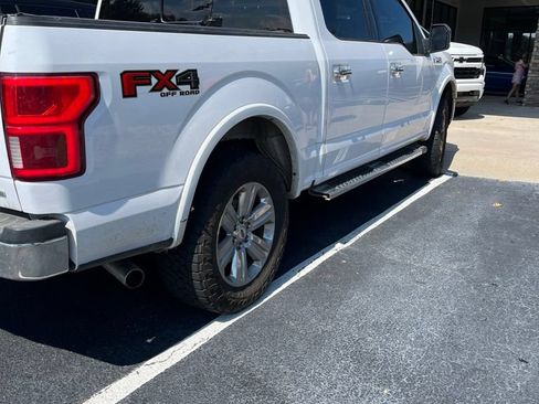 Used 2018 Ford F150 Lariat w/ Equipment Group 502A Luxury AWD/4WD image 4