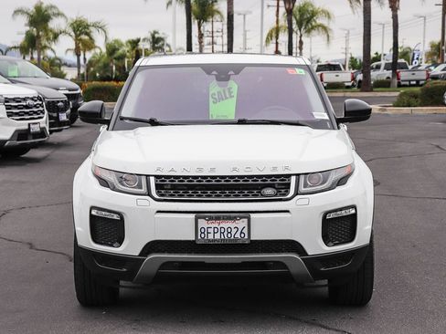 Used 2019 Land Rover Range Rover Evoque SE AWD/4WD image 2