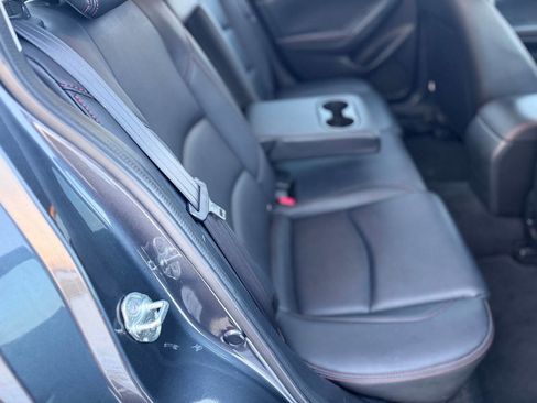 Used 2016 MAZDA MAZDA3 i Grand Touring image 18