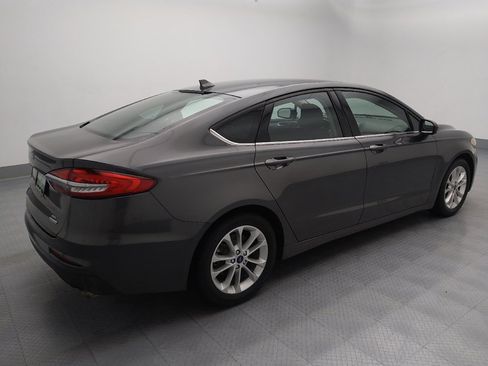 Used 2019 Ford Fusion SE image 10