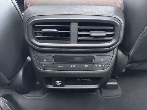 Used 2023 Honda Pilot Elite image 22