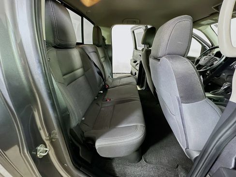 Used 2023 Nissan Frontier SV w/ SV Convenience Package RWD image 11