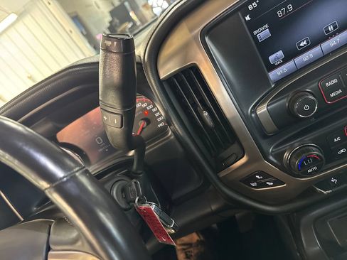 Used 2015 GMC Sierra 1500 Denali w/ Driver Alert Package AWD/4WD image 25