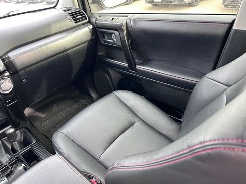 Used 2019 Toyota 4Runner TRD Off-Road Premium image 18