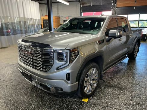 Used 2024 GMC Sierra 1500 Denali AWD/4WD image 3